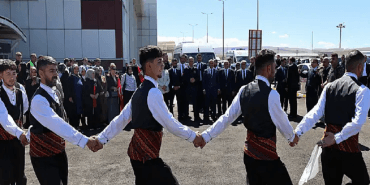 Bakan Yerlikaya Ağrıda Davul Zurna ile Karşılandı