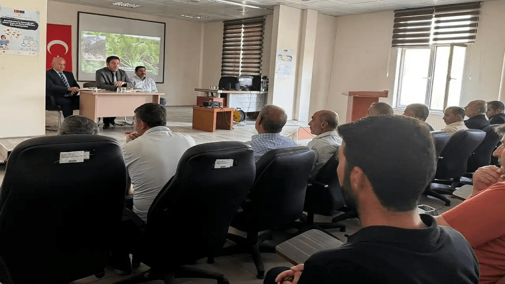 Patnos Şeker Pancarı Çiftçiler İçin Bilgilendirme Toplantısı