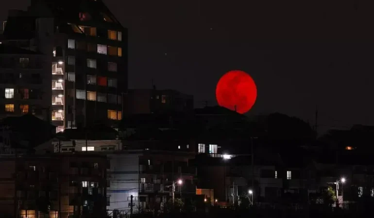 Kanlı Ay tutulması Ağrı’dan muhteşem görüntüler