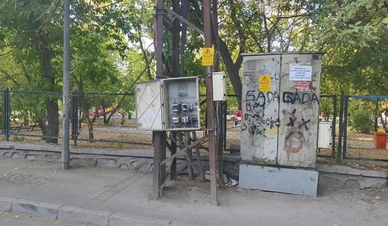 Ağrı Açık Trafo Park Yanında Güvenlik Riski