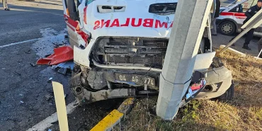 Ağrı Kaza Ambulans da Kazaya Karıştı 7 Yaralı