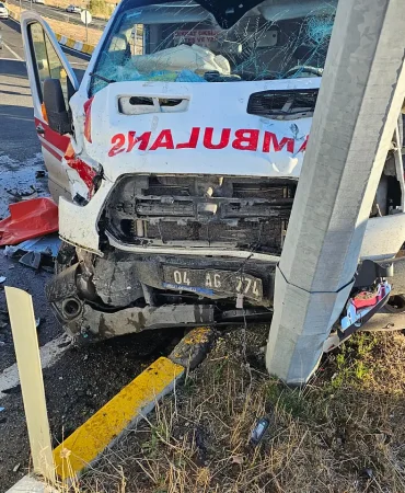Ağrı Kaza Ambulans da Kazaya Karıştı 7 Yaralı  Eleşkirt Haber Ağrı Kaza Ambulans da Kazaya Karıştı 7 Yaralı