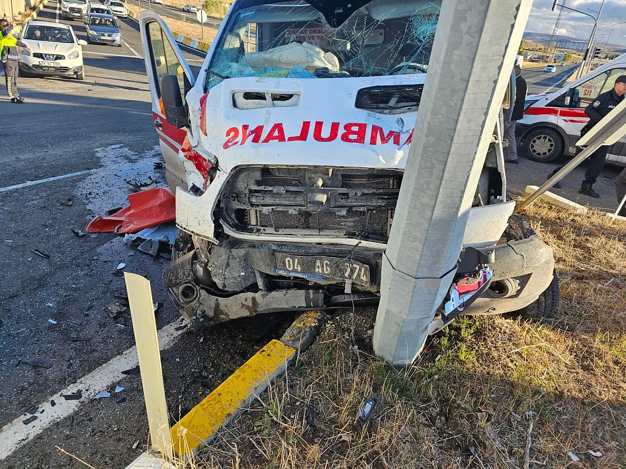 Ağrı Kaza Ambulans da Kazaya Karıştı 7 Yaralı Eleşkirt Haber Ağrı Kaza Ambulans da Kazaya Karıştı 7 Yaralı