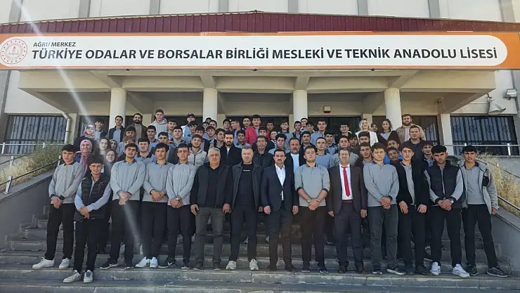 Ağrı Ticaret Borsasından Öğrencilere Eğitim Desteği