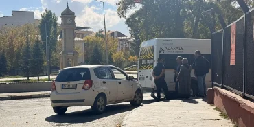 Ağrı Trafik Kazası Abide Meydanında İki Araç Çarpıştı