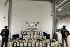 Ağrı Uyuşturucu Operasyonu Sıvı Metamfetamin Ele Geçirildi