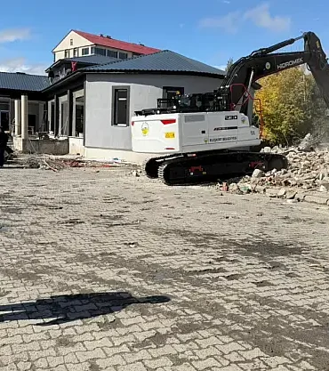 Eleşkirt Belediyesi otogar yıkımı başladı  Eleşkirt Haber Eleşkirt Belediyesi otogar yıkımı başladı