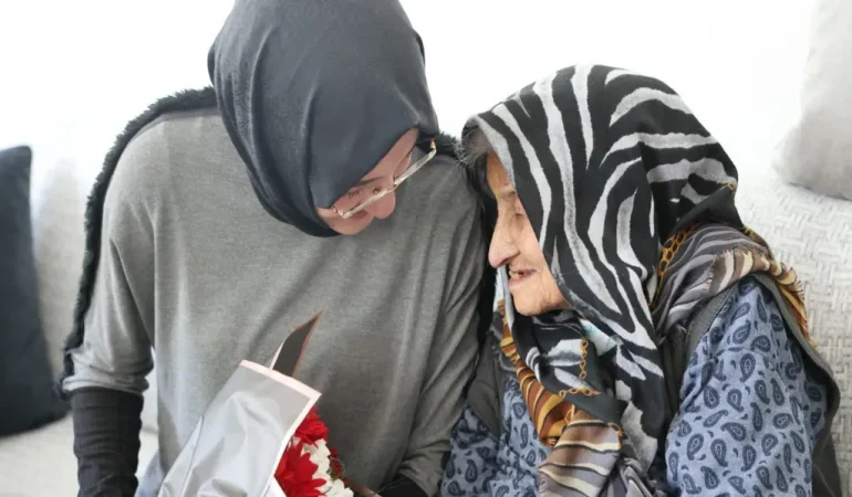 Dünya Yaşlılar Günü ziyaretleri SYDV Doğubayazıt’ta destek