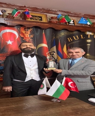 Akif Manaf BULTÜRK Barış Ödülü’ne Layık Görüldü 4 Akif Manaf BULTÜRK Barış Ödülüne Layık Görüldü